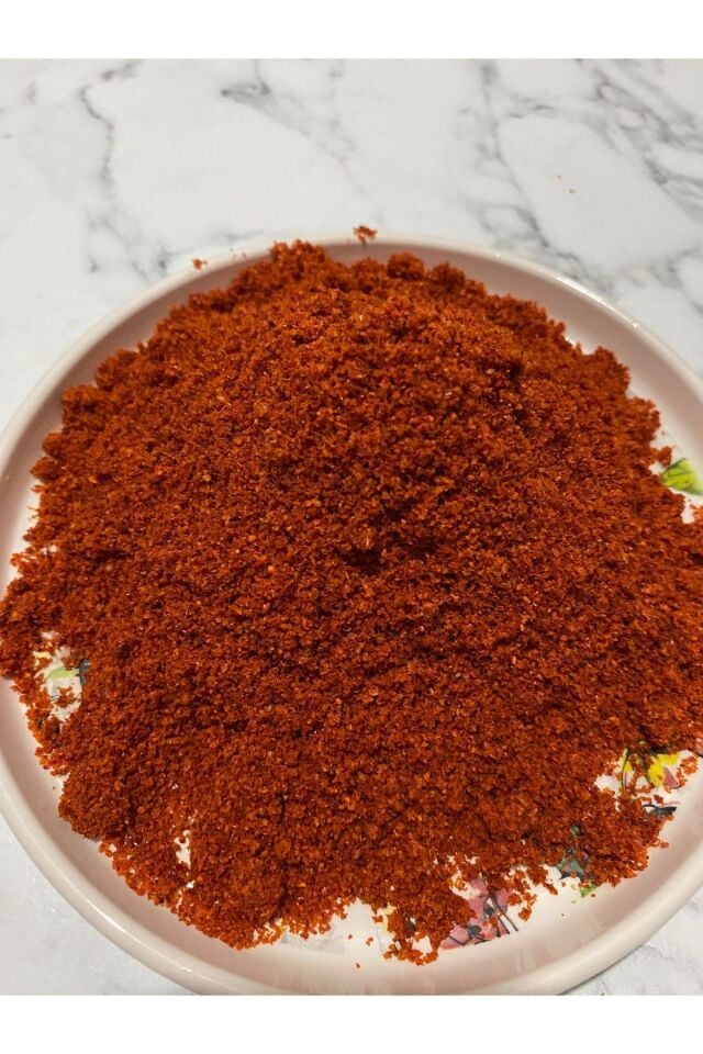 Kırmızı Toz Biber 1 KG Tatlı (Köyde El Yapımı)